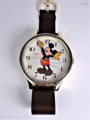 Large Walt Disney Lorus Mickey Mouse Wall Clock