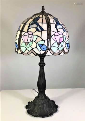 Vintage Tulip Shaped Tiffany Style Dragonfly Lamp