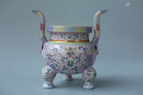 A ENAMELED PORCELAIN TRIPOD CENSER