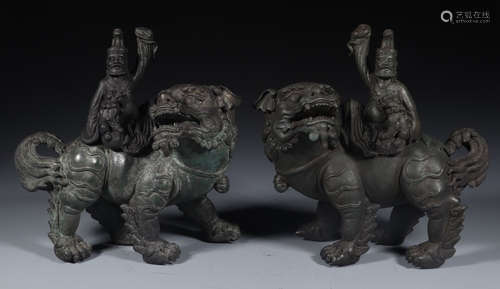 PAIR BRONZE CASTED LION SHAPED CENSER