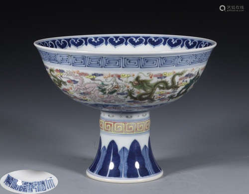 A WHITE&BLUE GLAZE DRAGON PATTERN BOWL