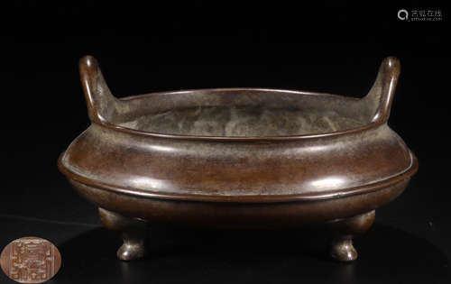 A BRONZE CASTED DOUBLE EAR CENSER