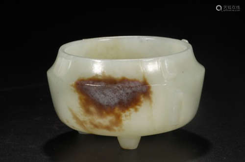 A HETIAN JADE CARVED TRIPOD CENSER