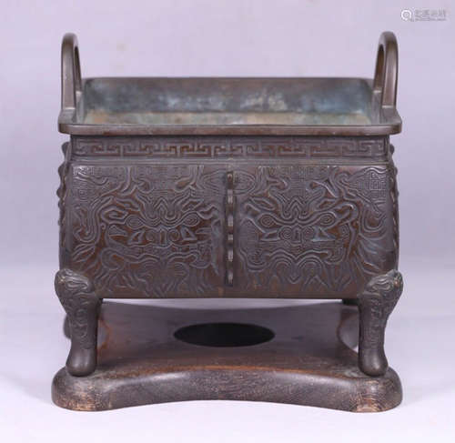 A BRONZE CASTED DOUBLE EAR SQUARE CENSER