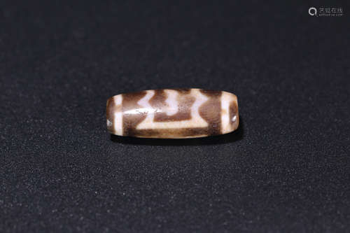 A TIBETAN OLD AGATE DZI