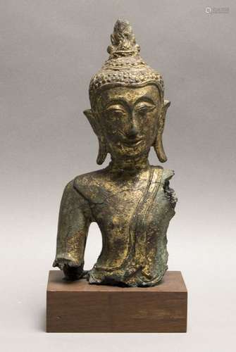 Torse de Bouddha en bronze laqué et doré. Siam, pé…