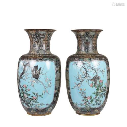JAPON XIXème siècle \nPaire de grands vases balustr…