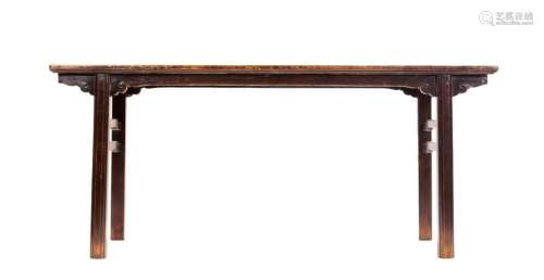 CHINE 1900 \nGrande table en bois naturel à plateau…