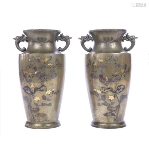 JAPON XIXème siècle \nPaire de vases tubulaires en …