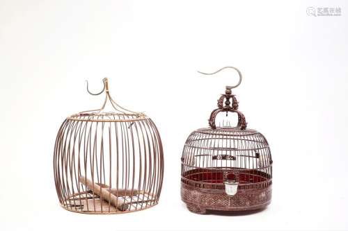 CHINE 1900 \nDeux grandes cages à oiseaux en bois. …