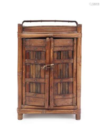 CHINE 1900 \nPetit meuble à étagères en bambou ouvr…