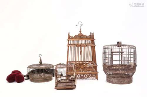 CHINE 1900 \nLot de quatre cages à oiseaux en bois …