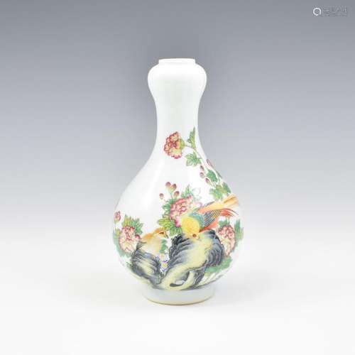 CHINESE FAMILLE ROSE PHEASHANT PORCELAIN GARLIC VASE