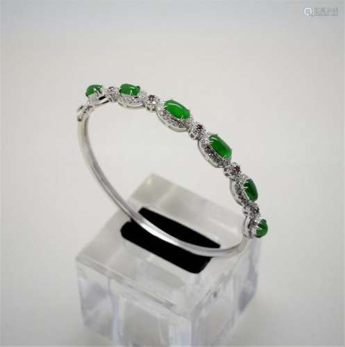 6 Natural Green Jadeite Jades & Diamond Bracelet