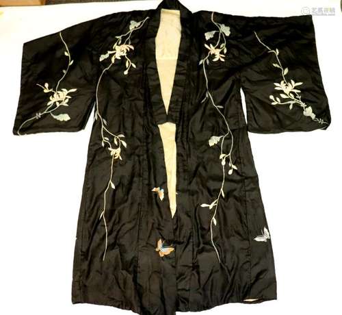 Antique Japanese Black & White Silk Robe