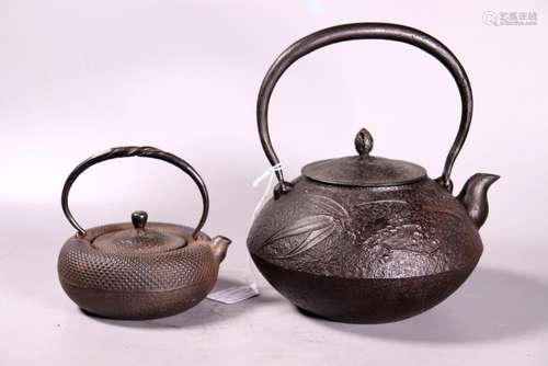 2 Japanese Cast Iron Tetsubin Teapots