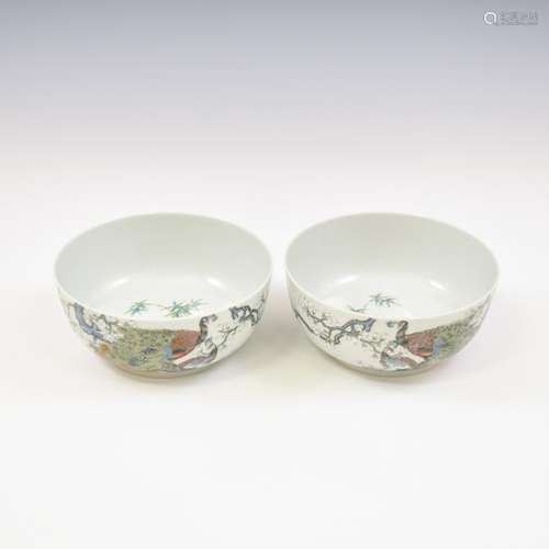 PAIR YONGZHENG WUCAI PEACOCK & FLORAL BOWLS