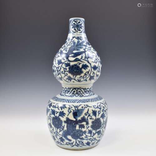 MING BLUE & WHITE DOUBLE GOURD VASE