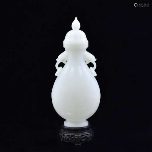 WHITE JADE LIDDED VASE ON STAND