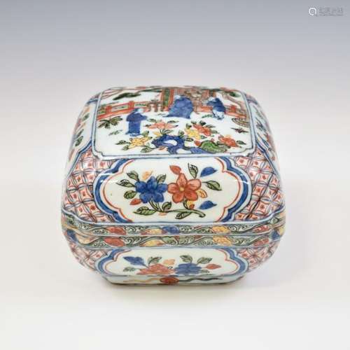 MING WANLI WUCAI LIDDED BOX