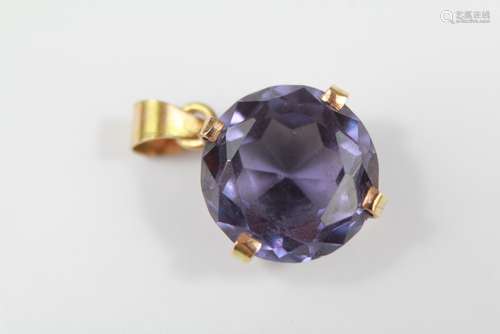 A 14/15ct Gold Amethyst Pendant, approx 2