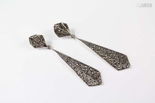 A Pair of Silver and Marcasite Art Deco-Style Earrings, approx 7 cms drop