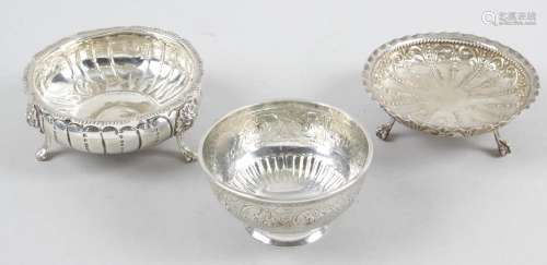 A Victorian silver sugar bowl,