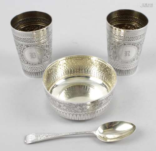 A pair of Victorian silver beakers,