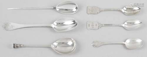 A mid-twentieth century silver reproduction seal top spoon,