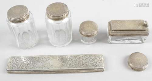 A mid-Victorian silver mounted travelling inkwell,