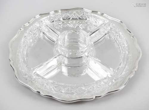A 1930's silver hors d'oeuvre dish,