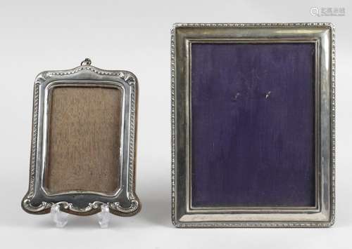 An Edwardian silver mounted photograph frame,