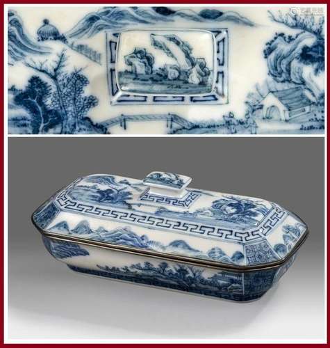 BOÎTE A PINCEAUX COUVERTE EN PORCELAINE DITE BLEU ...;