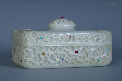 CHINESE JADE HINDUSTAN LIDDED SQUARE BOX