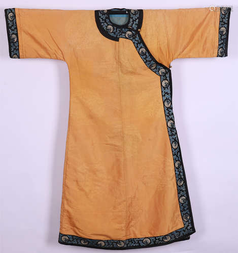 CHINESE EMBROIDEYR YELLOW LADY'S ROBE