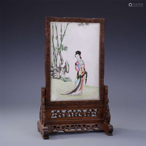 CHINESE PORCELAIN FAMILLE ROSE BEAUTY PLAQUE HARDWOOD HUANGHUALI TABLE SCREEN