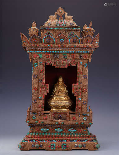 TIBETAN GEM STONE INLAID SEATED TSONGKHAPA IN TOWER NICHE