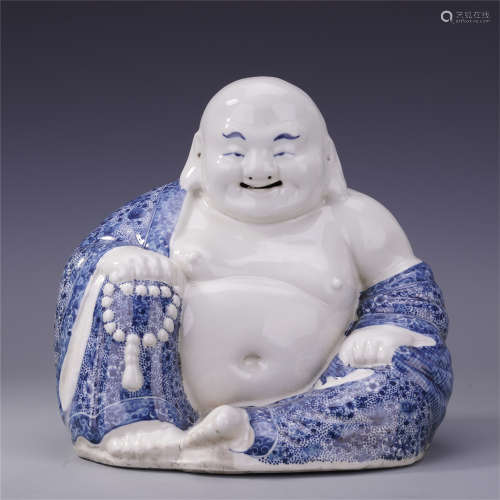 CHINESE PORCELAIN BLUE AND WHITE SEATED BUDDHA REPUBLIC PERIOD