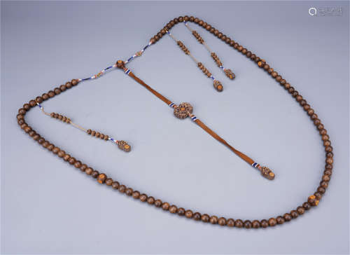 CHINESE AGALWOOD GOLD BEAD CHAOZHU COURT NECKLACE QING DYNASTY
