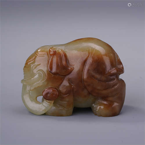 CHINESE YELLOW JADE ELEPHANT