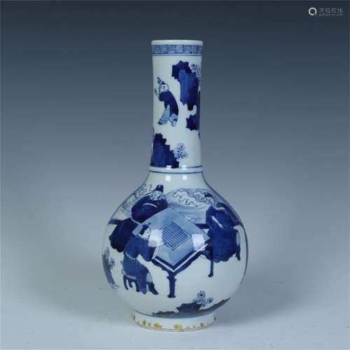 CHINESE PORCELAIN BLUE AND WHITE FIGURES VASE