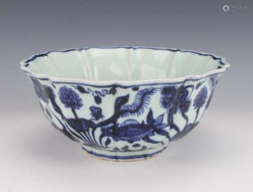 BLUE AND WHITE SCALLOPED BOWL