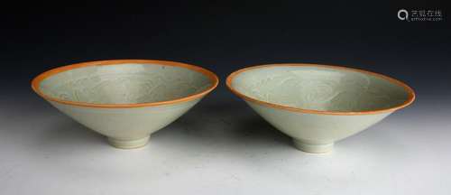 PAIR OF INCISED DING WARE BOWLS