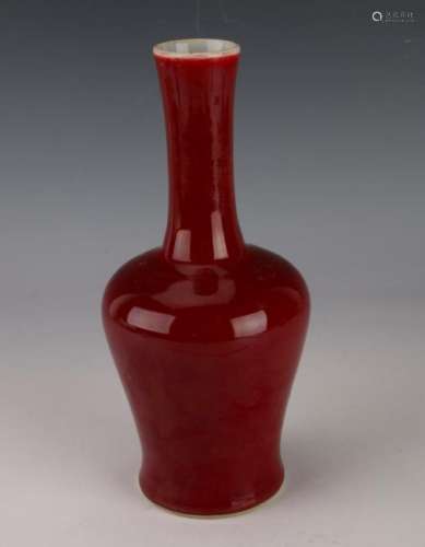 OXBLOOD MALLET VASE