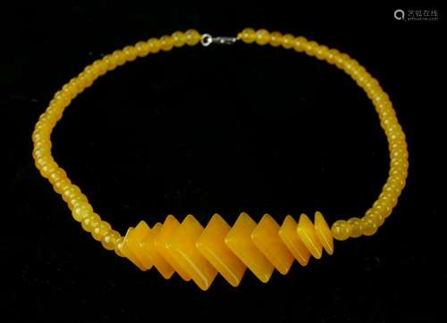 YELLOW JADE CHOKER WITH ROUND AND SQUARE BEADS