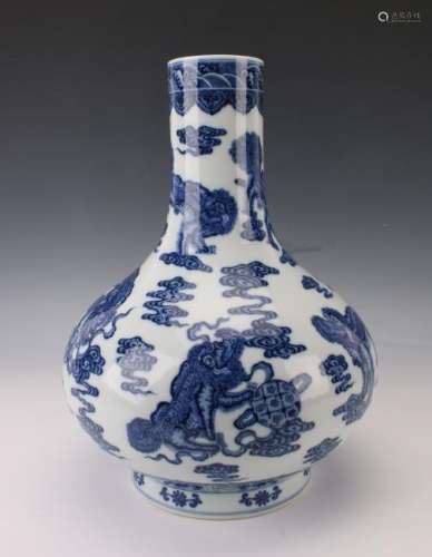 QIANLONG BLUE AND WHITE VASE WITH FOO BEASTS