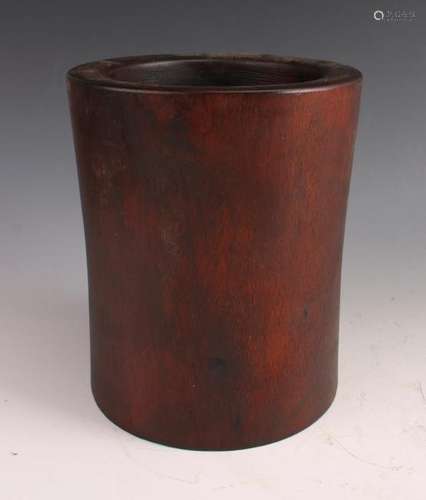 SMOOTH WOODEN TAPERED BRUSH POT