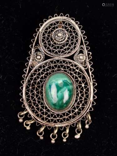 STERLING FILIGREE PENDANT PIN WITH GREEN STONE