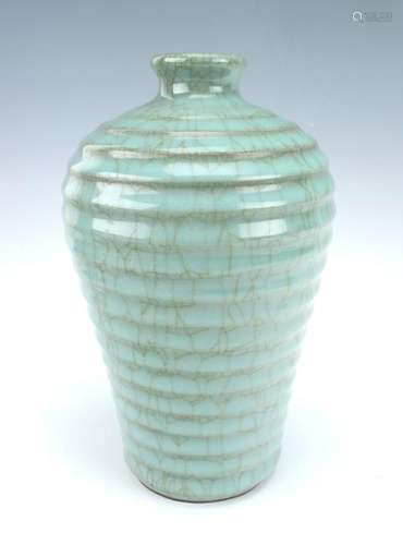 RIDGED CELADON CRACKLE MEIPING VASE