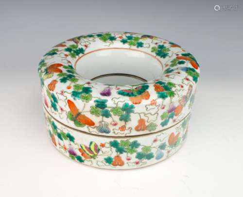 PORCELAIN BUTTERFLY & GOURD JEWELRY BOX